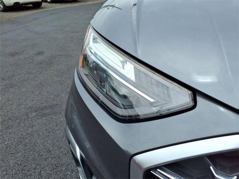 Used 2023 Audi SQ5 Premium Plus w/ Premium Plus Package image 10