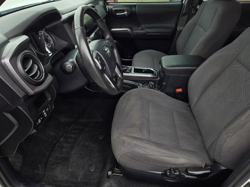 Used 2019 Toyota Tacoma TRD Sport RWD image 19