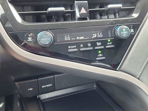 Used 2022 Toyota Camry LE image 39