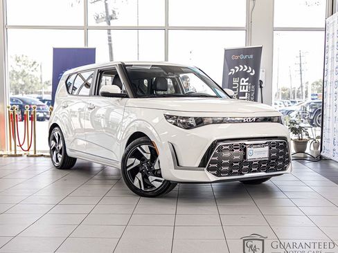 Used 2023 Kia Soul GT-Line FWD image 3