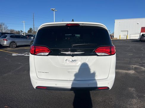 New 2026 Chrysler Voyager LX image 6