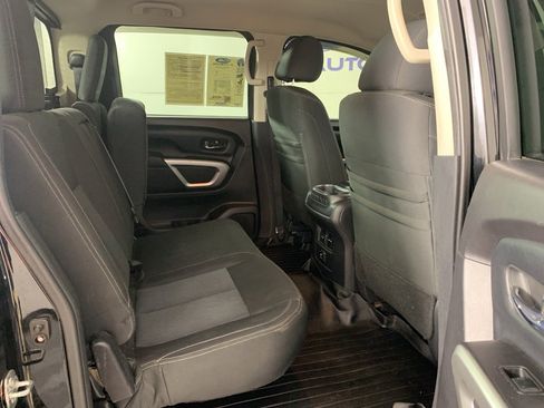 Used 2017 Nissan Titan SV image 37