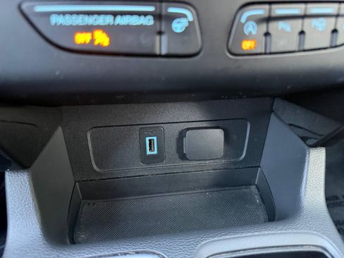 Used 2017 Ford Escape Titanium w/ Equipment Group 301A AWD/4WD image 8