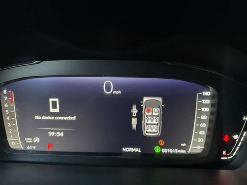 Used 2023 Honda Pilot Elite image 16