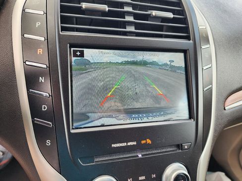 Used 2019 Lincoln MKC Select w/ Select Plus Package image 10