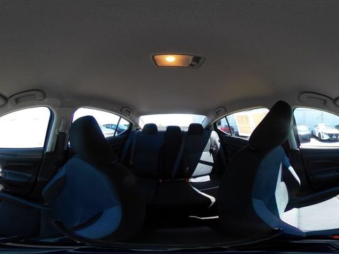 Used 2025 Nissan Versa SV FWD image 41