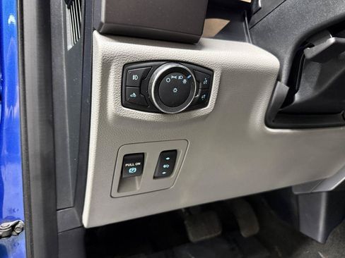 Used 2015 Ford F150 XLT w/ Equipment Group 302A Luxury AWD/4WD image 14