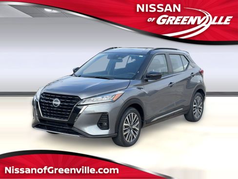 Used 2024 Nissan Kicks SR image 1