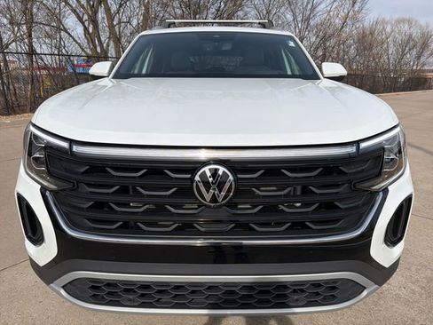 Used 2024 Volkswagen Atlas Cross Sport SEL image 8