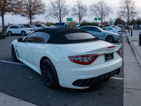 Used 2013 Maserati GranTurismo Sport image 3