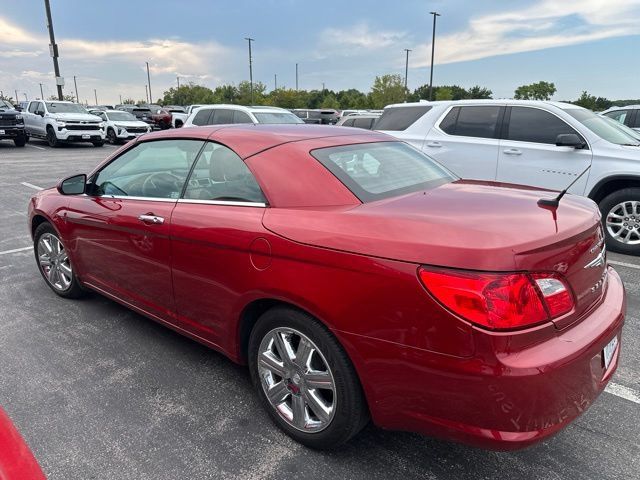 Used 2010 Chrysler Sebring Limited FWD image 5