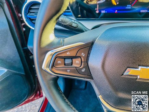 Used 2025 Chevrolet Trax LT w/ Driver Confidence Package image 21