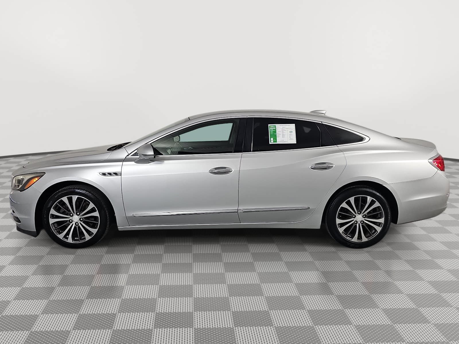 Used 2017 Buick LaCrosse Essence FWD image 5