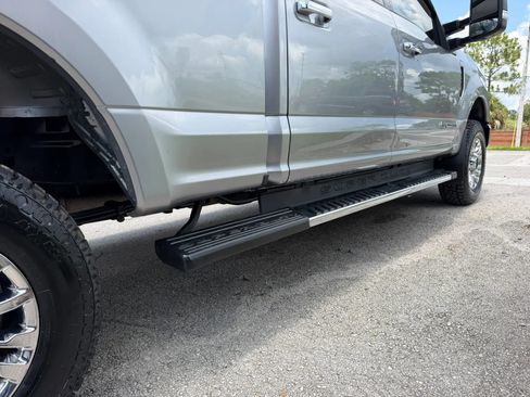 Used 2020 Ford F250 XLT w/ XLT Premium Package AWD/4WD image 18