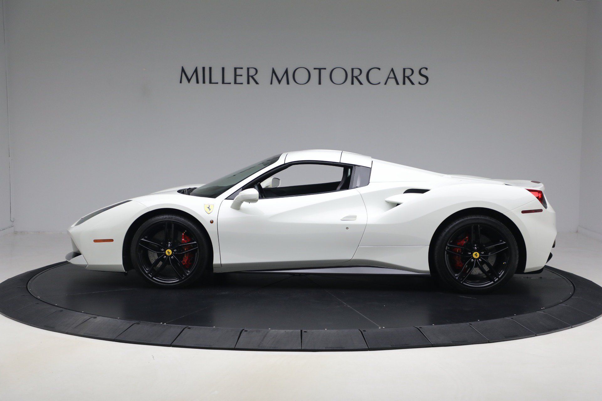 Certified 2016 Ferrari 488 Spider RWD image 25
