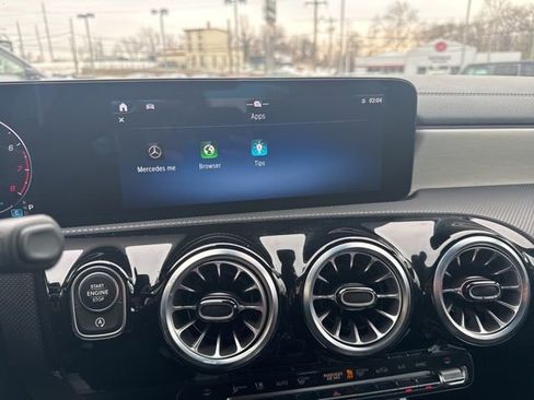 Used 2025 Mercedes-Benz CLA 250 image 21