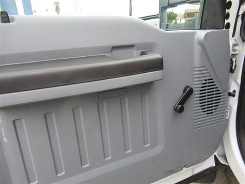 Used 2013 Ford F450 XL w/ Snow Plow Prep Pkg image 25