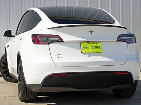 Used 2023 Tesla Model Y Long Range image 6