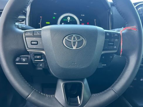 Used 2025 Toyota Camry LE w/ Convenience Package FWD image 24