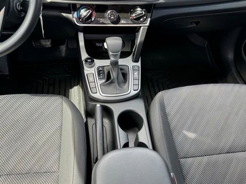 Used 2023 Kia Seltos LX AWD/4WD image 16