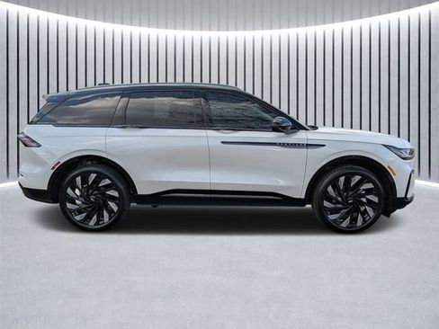 New 2026 Lincoln Nautilus Reserve w/ Jet Appearance Package image 2