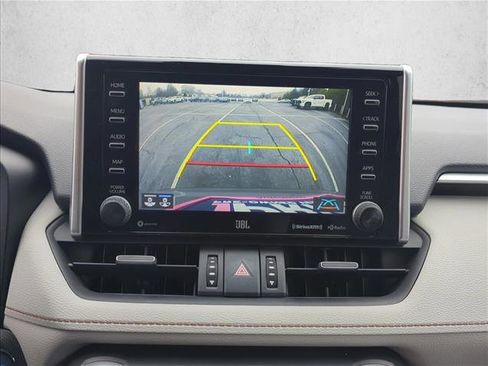 Used 2020 Toyota RAV4 Limited image 17