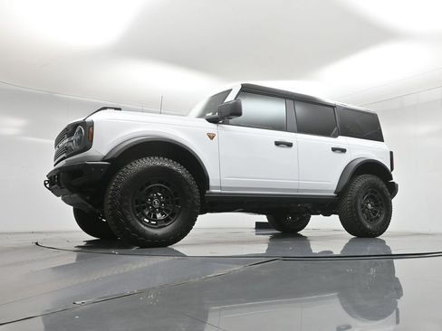 New 2026 Ford Bronco Badlands image 6