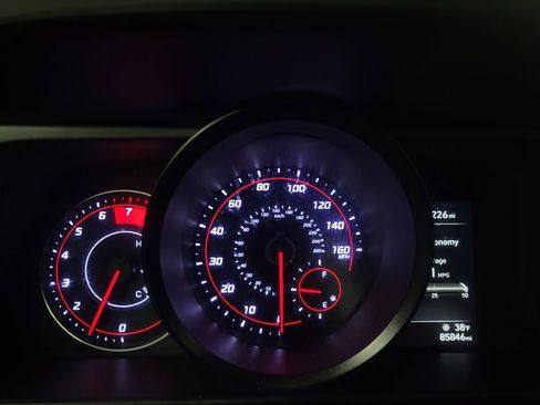 Used 2022 Hyundai Elantra SEL image 23