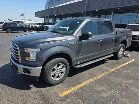 Used 2017 Ford F150 XLT w/ Equipment Group 302A Luxury AWD/4WD image 6