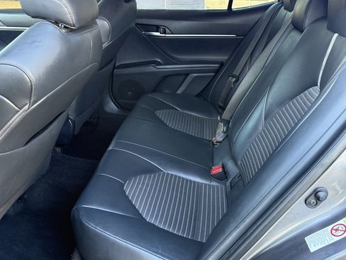 Used 2019 Toyota Camry SE image 31