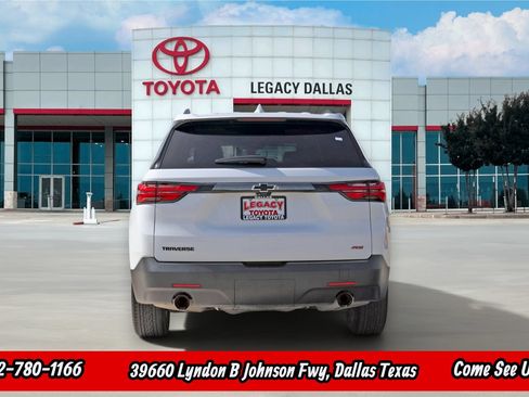 Used 2023 Chevrolet Traverse RS FWD image 10