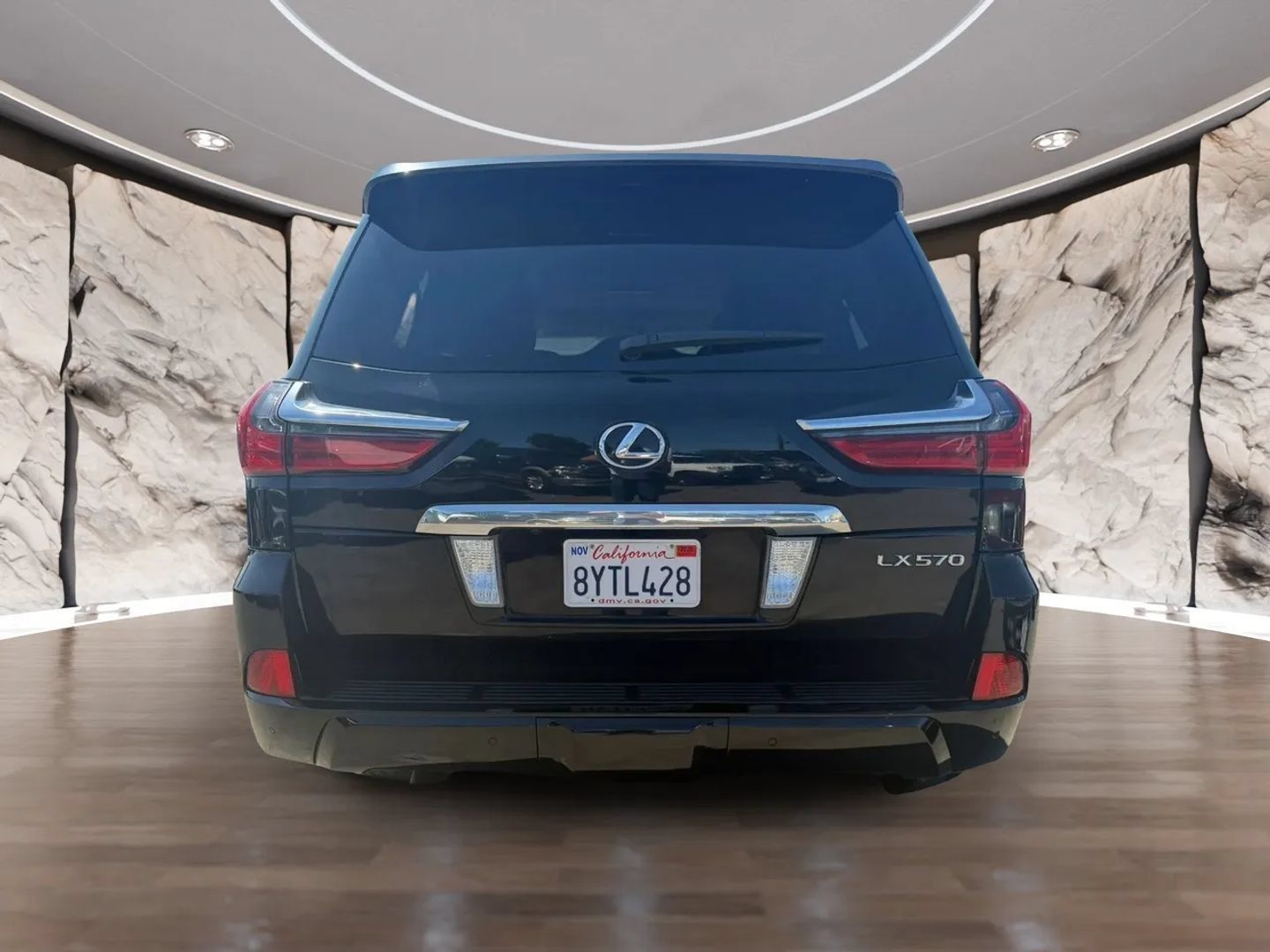 Used 2017 Lexus LX 570 4WD w/ Luxury Package image 7