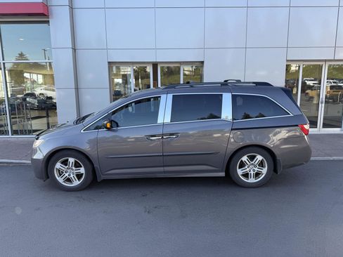 Used 2012 Honda Odyssey Touring Elite image 2