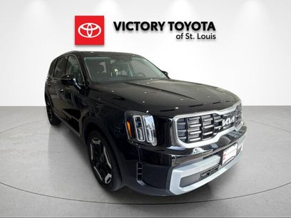 Used 2024 Kia Telluride S w/ S Sunroof Package