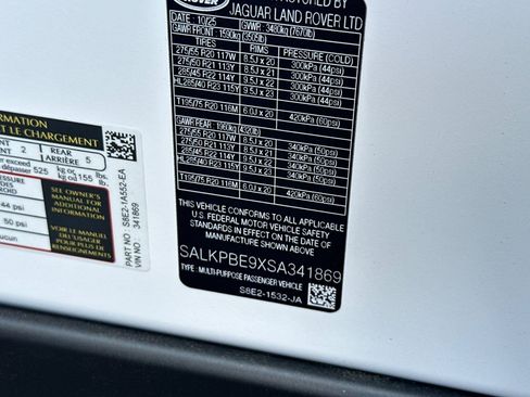 Used 2025 Land Rover Range Rover Long Wheelbase SE AWD/4WD image 37