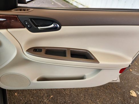 Used 2007 Chevrolet Impala LT w/ Preferred Equipment Group image 12