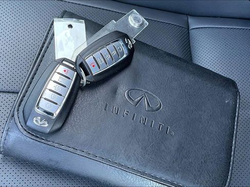 Used 2022 INFINITI Q60 3.0t Luxe w/ Essential Package image 11
