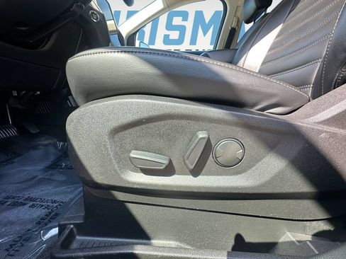 Used 2024 Ford Edge SEL AWD/4WD image 16