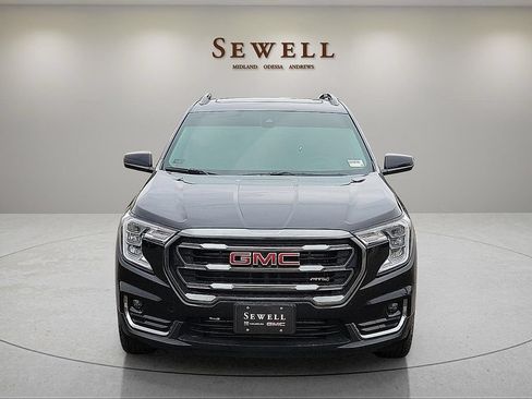 Used 2024 GMC Terrain AT4 w/ Infotainment Package II AWD/4WD image 8