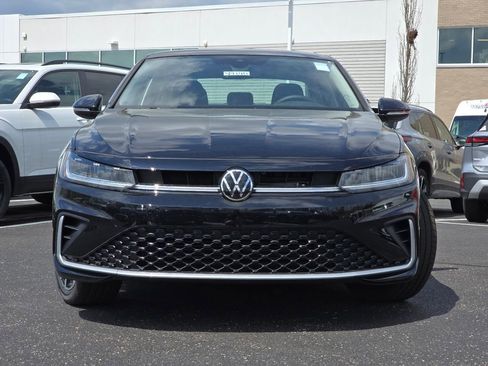New 2026 Volkswagen Jetta SEL FWD image 9