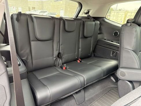 New 2026 Subaru Ascent Limited AWD/4WD image 17