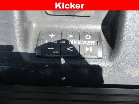 Used 2021 GMC Sierra 1500 AT4 w/ AT4 Value Package AWD/4WD image 17