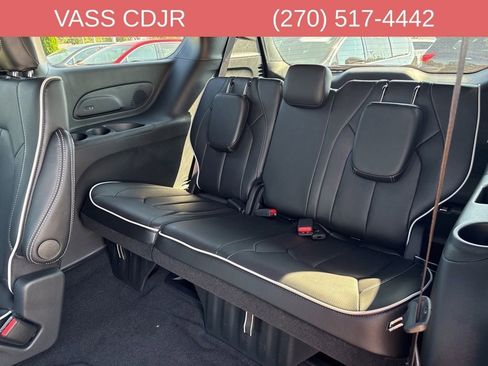 New 2026 Chrysler Pacifica Limited w/ S Appearance Package image 34