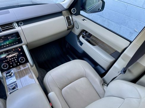 Used 2019 Land Rover Range Rover HSE AWD/4WD image 18