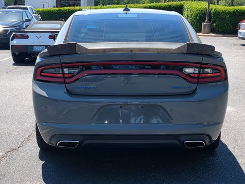 Used 2017 Dodge Charger SXT w/ Plus Group RWD image 9