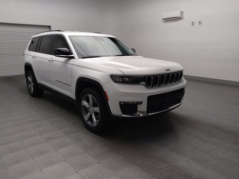 Used 2022 Jeep Grand Cherokee L Limited image 13