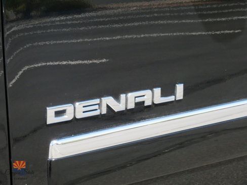 Used 2011 GMC Yukon XL Denali AWD/4WD image 23