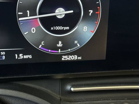 Used 2024 Kia Carnival SX Prestige FWD image 27