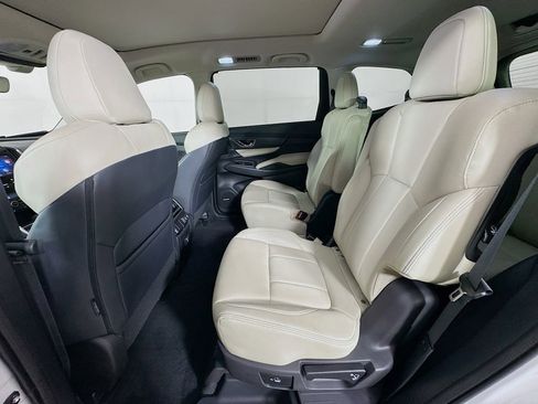 Used 2022 Subaru Ascent Limited w/ Technology Package AWD/4WD image 29