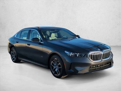Certified 2026 BMW 540i xDrive image 3
